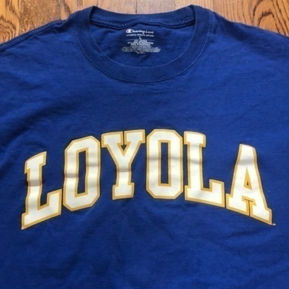 Loyola Champion blue short sleeve T Shirt size large